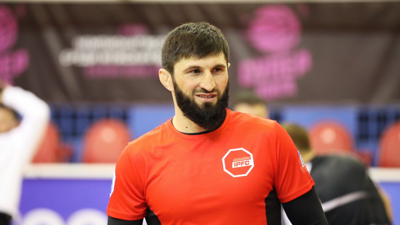 Участник боев UFC Магомед Анкалаев дал мастер-класс в Приморье