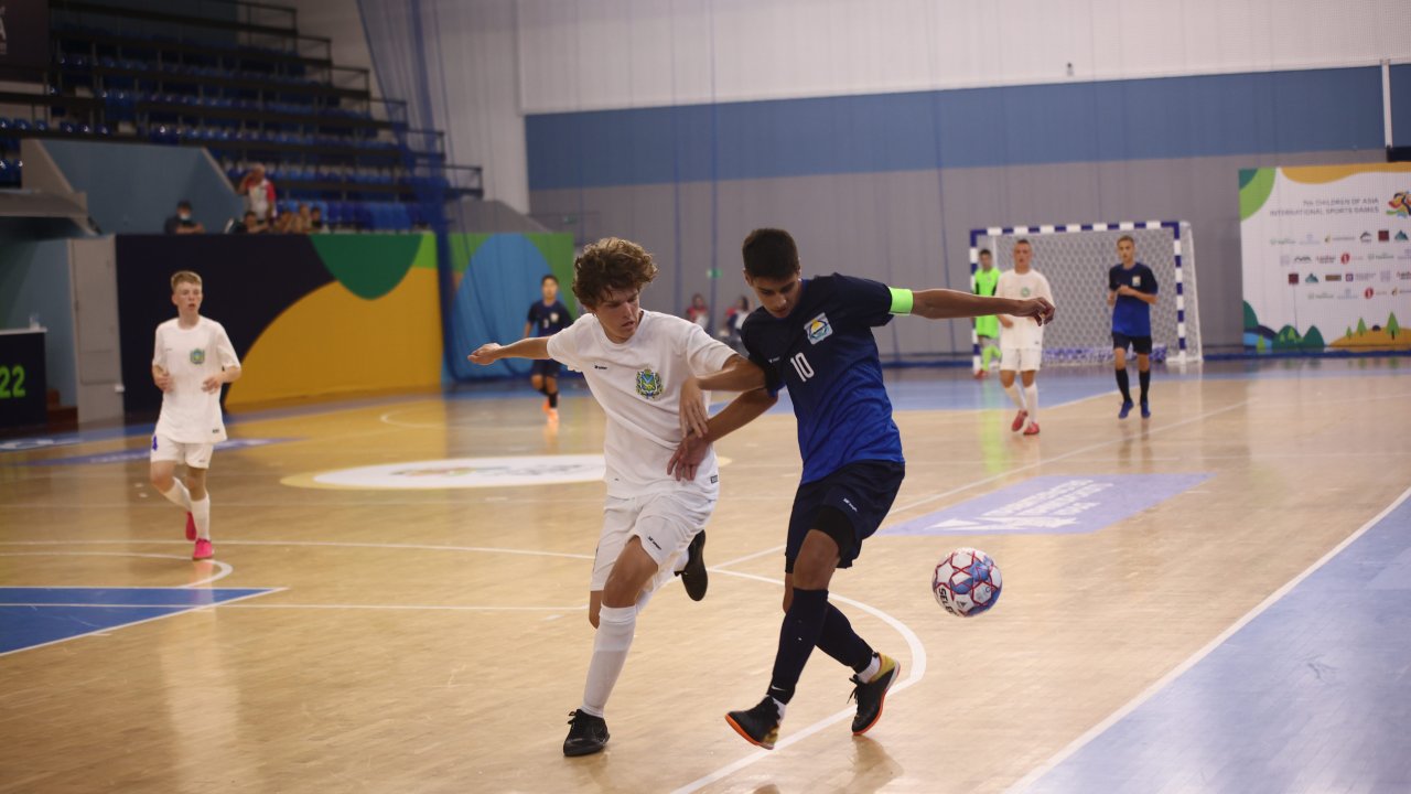 Международные спортивные игры «Дети Азии»: завершился третий день турнира по мини-футболу