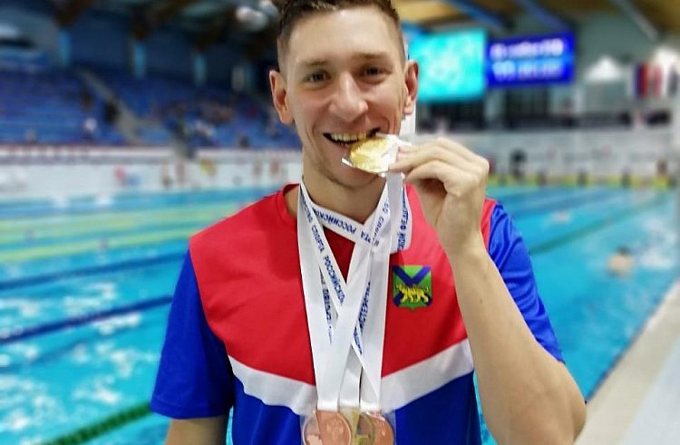 Пять медалей выиграл приморский пловец Виталий Оботин на чемпионате России спорта глухих