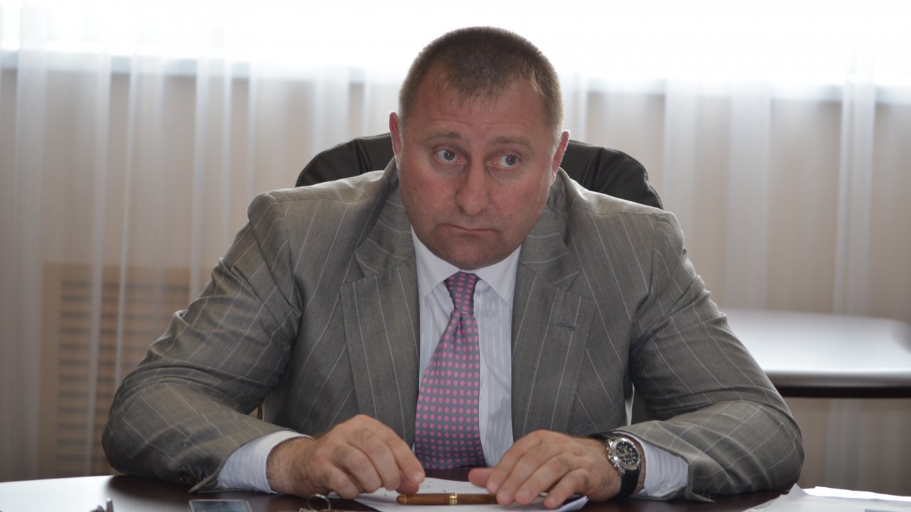 Министр спорта Приморского края отмечает юбилей