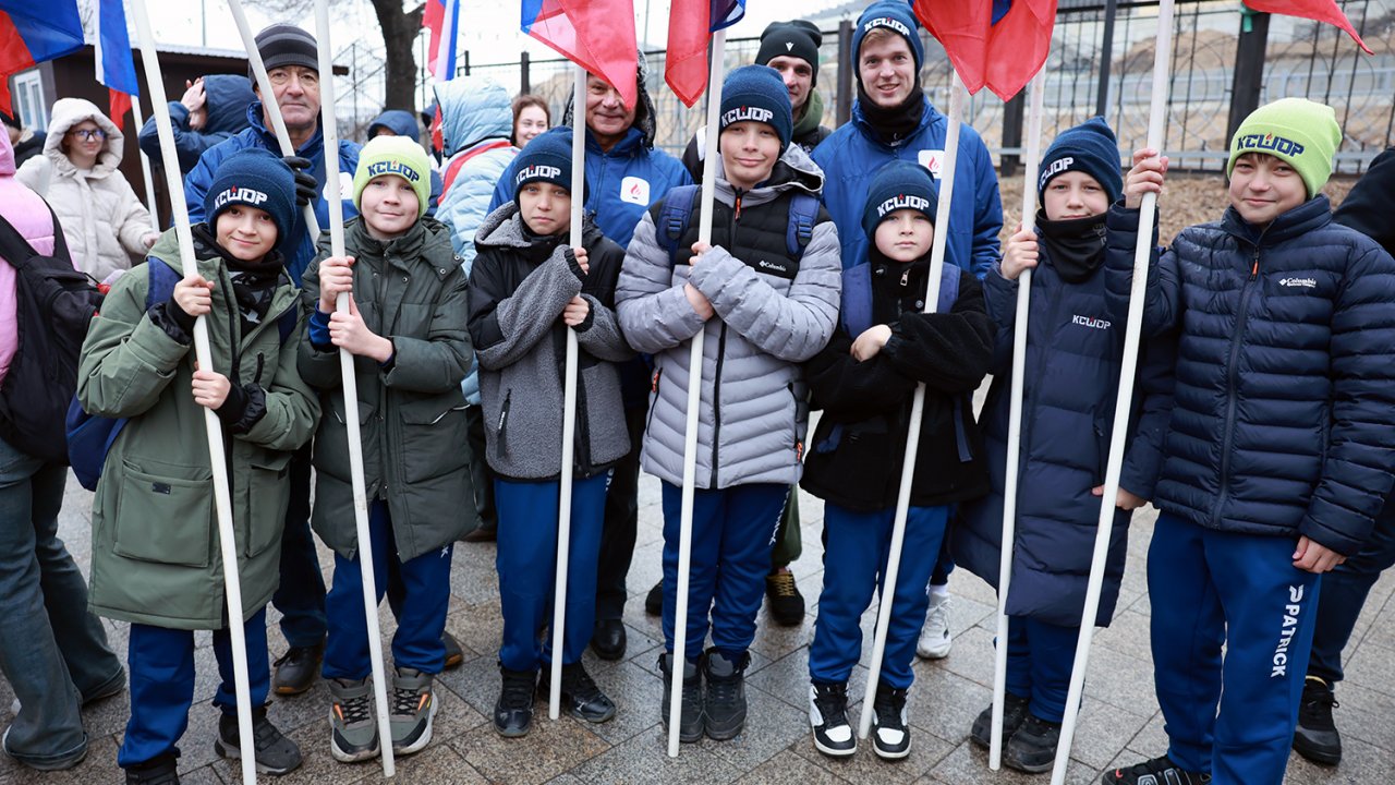 Спортивная общественность края отметила годовщину воссоединения Крыма с Россией митингом-концертом